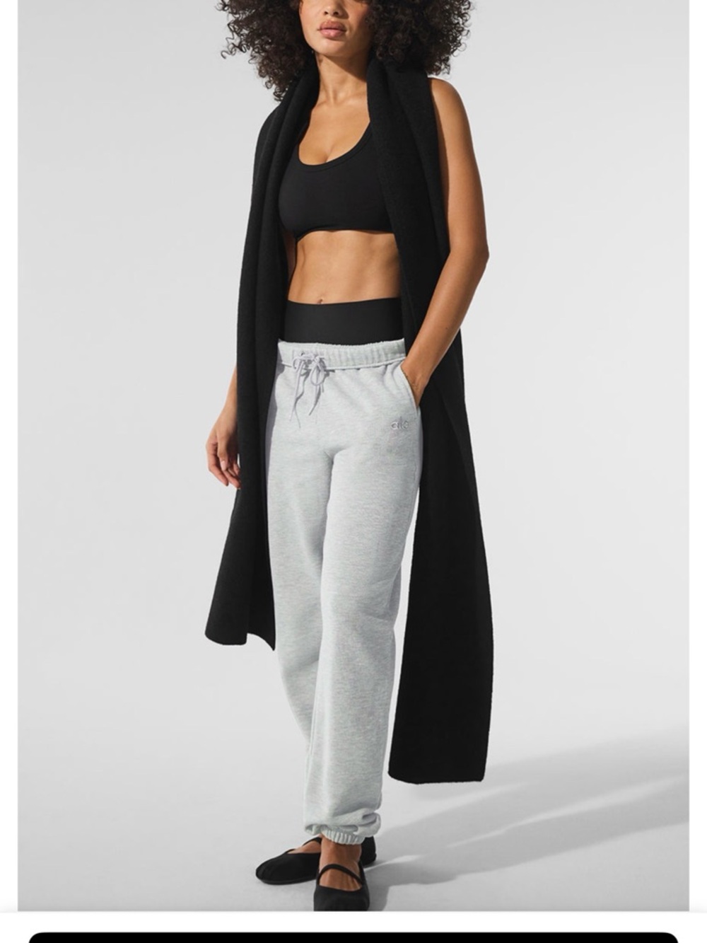 Alo Yoga Oversized Merino Wool Scarf - Black - One Size - Picture 2 of 10